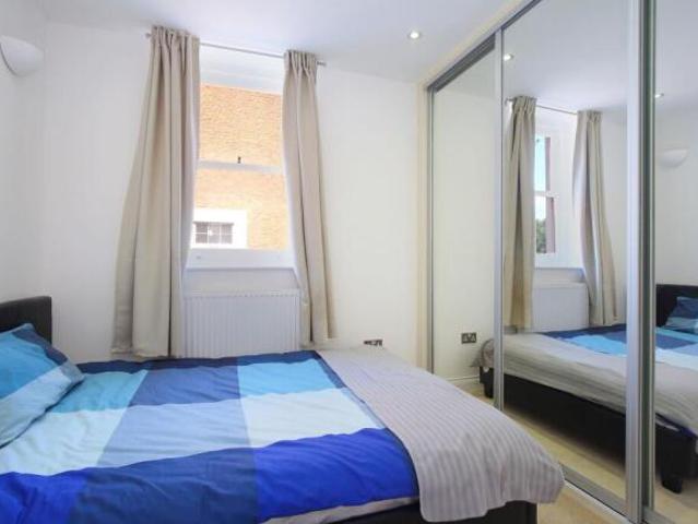 Flat for rent in Cat Hill