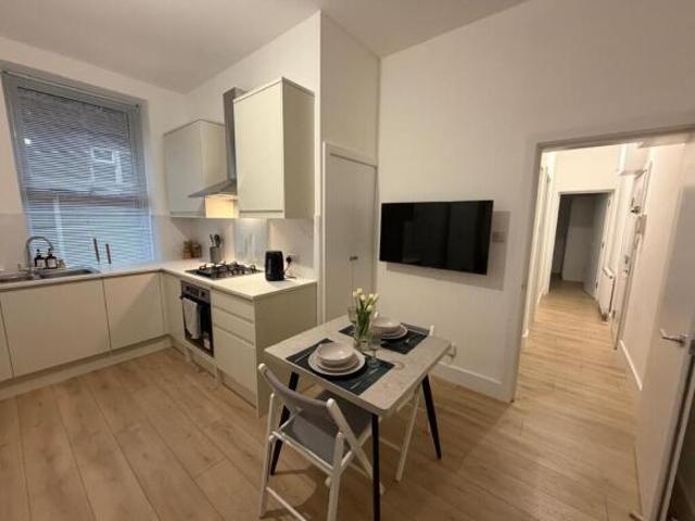 Flat for rent in Cat Hill