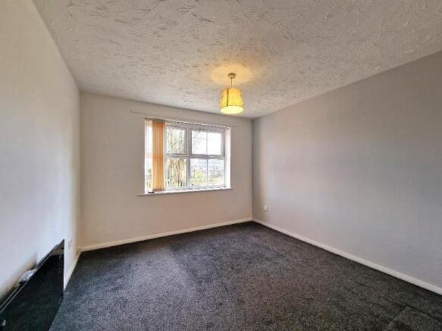 Flat for rent in Froggatt, East Midlands
