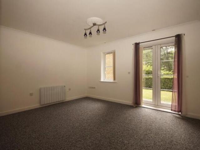 Flat for rent in Falcon Lodge, Wales