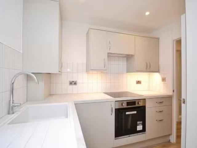 House for rent in Pilgrims' Hatch, Navestock Side