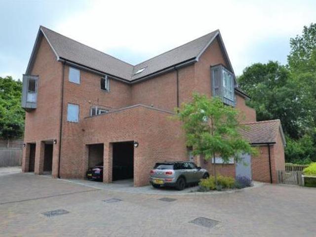 House for rent in Ingatestone and Fryerning, Navestock Side