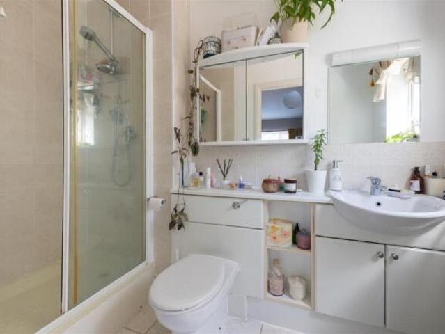 Flat for rent in Cat Hill
