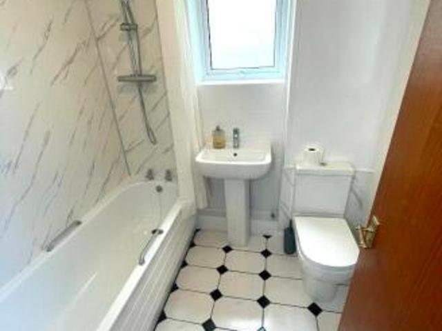 Flat for rent in Plasnewydd, Falcon Lodge