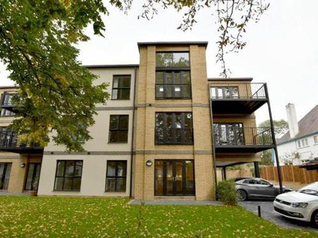 House for rent in Surrey