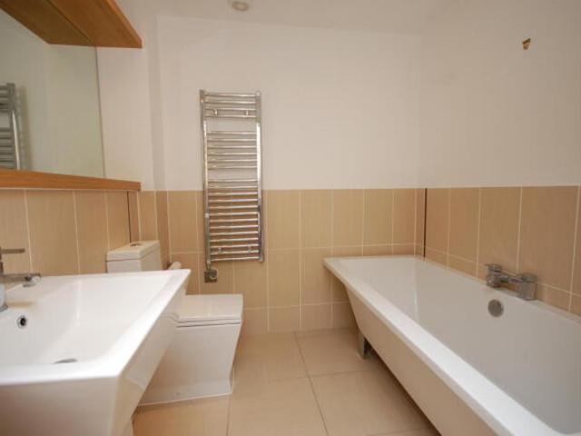 Flat for rent in Navestock Side, Essex