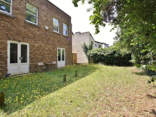 Flat for rent in Isleworth, Greater London