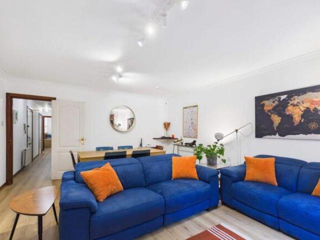 Flat for sale in Merchiston, Scotland