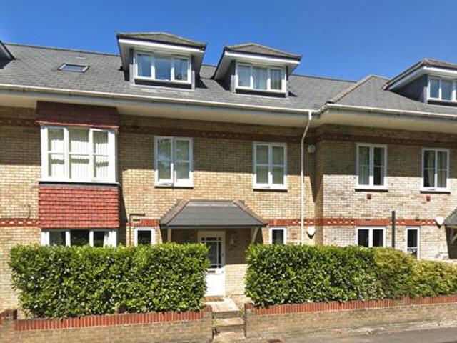 House for sale in Ascot