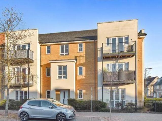 House for sale in Godinton Park, Bridgefield