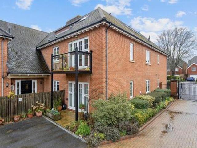 House for sale in Beaconsfield, Knotty Green
