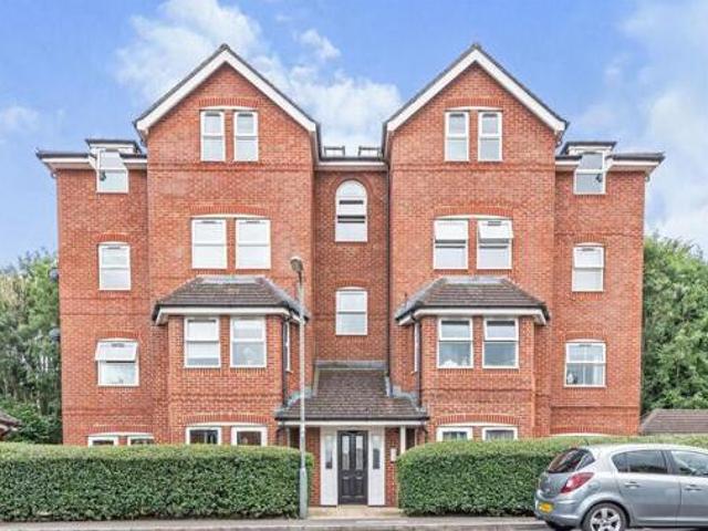 House for sale in Hounsome Fields, Priest Down