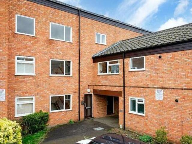 House for sale in Ashlyns Estate, Pouchen End