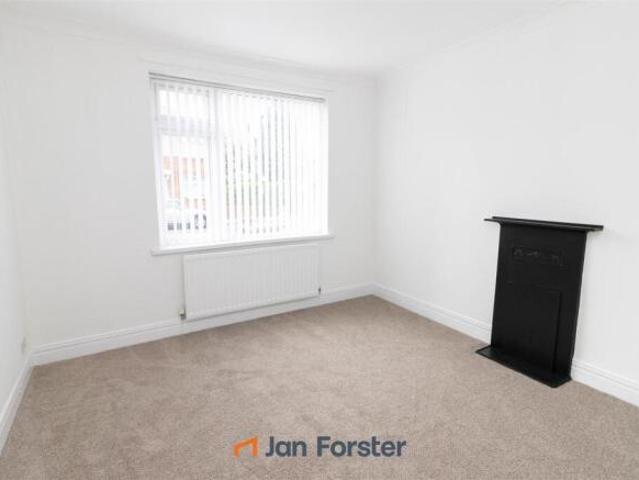 Flat for sale in High Heaton, Tyne And Wear