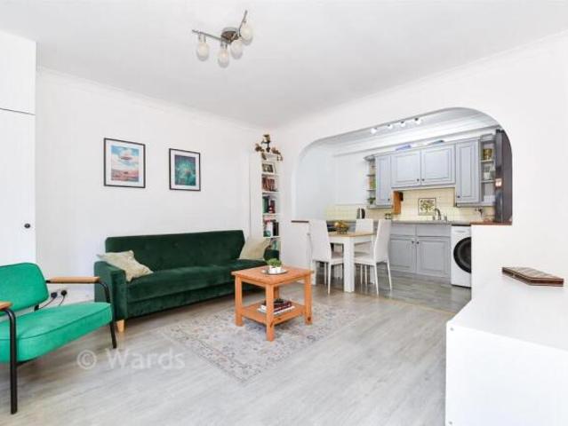Flat for sale in Maidstone, Kent