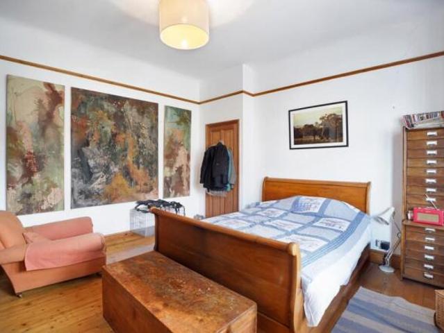 Flat for sale in Cat Hill