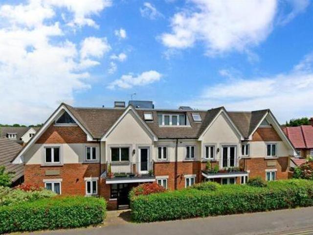 House for sale in Hillview, Surrey