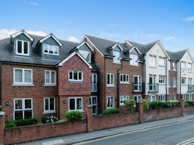House for sale in Hillview, Surrey
