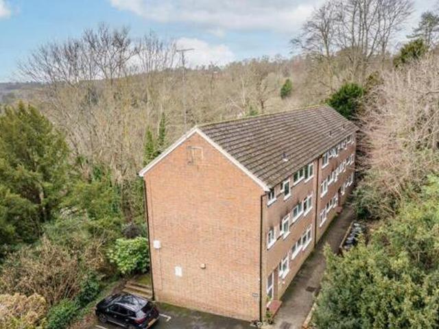 House for sale in Hillview, Surrey
