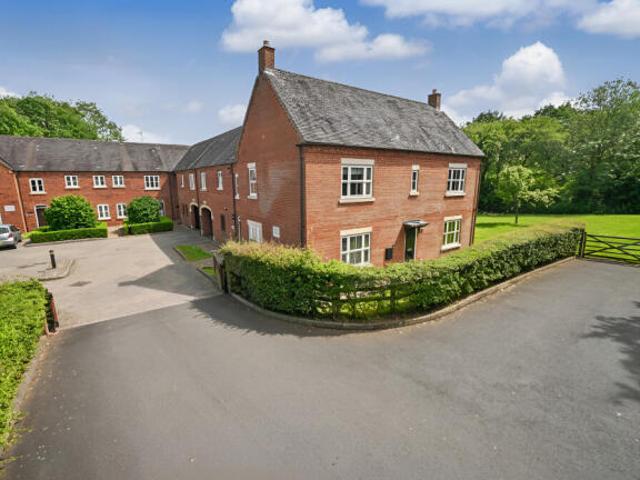 Flat for sale in Goldthorn Hill, Wolverhampton
