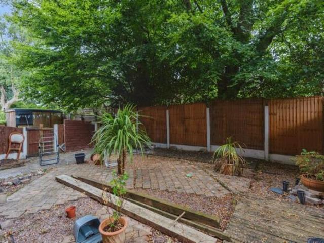 Flat for sale in Compstall, Greater Manchester