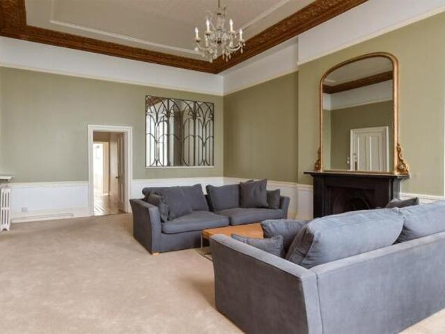 Flat for sale in Brighton & Hove