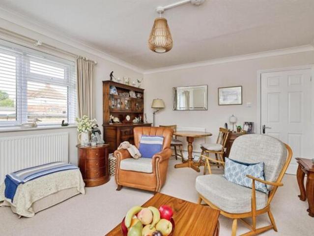 Flat for sale in Tankerton, Canterbury
