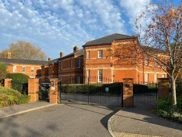 House for sale in West Ewell, Epsom