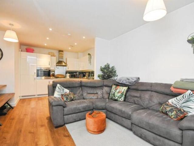 Flat for sale in Navestock Side, Essex