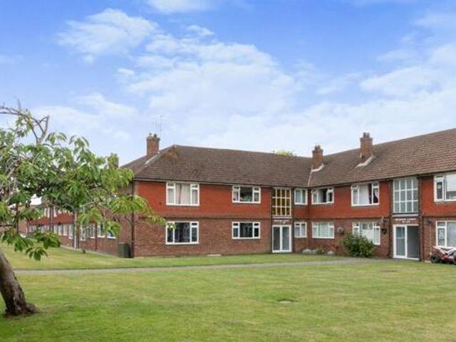 House for sale in Farnborough, Hampshire