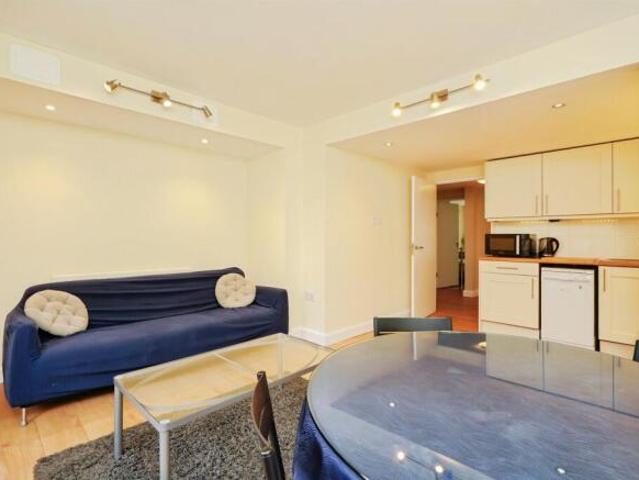 Flat for sale in Gipsy Lane Estate, Oxford