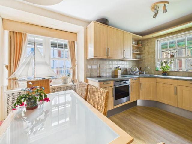 Flat for sale in Worthing, West Sussex