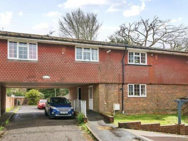 House for sale in Fole, Surrey