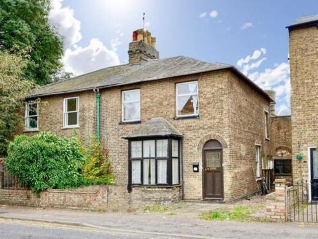 House for sale in Huntingdon