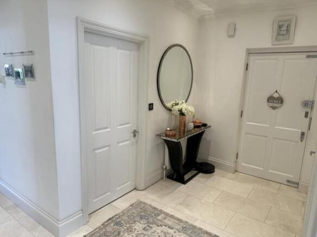 Flat for sale in Cat Hill, England
