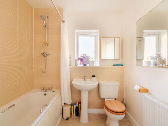 Flat for sale in Alverton, East Midlands