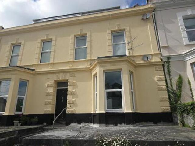 House for sale in Follaton, Strode