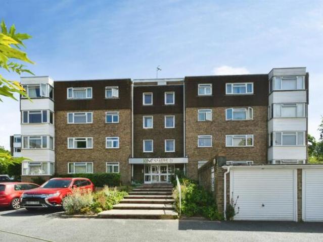 Flat for sale in Round Hill, Brighton