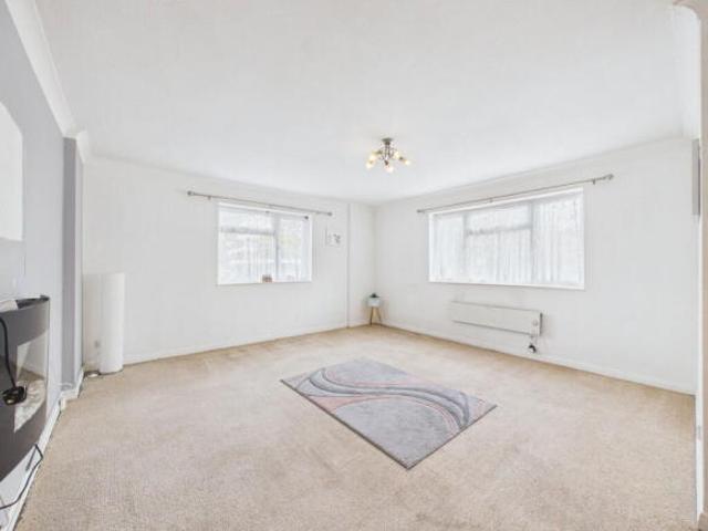 Flat for sale in Worthing, West Sussex