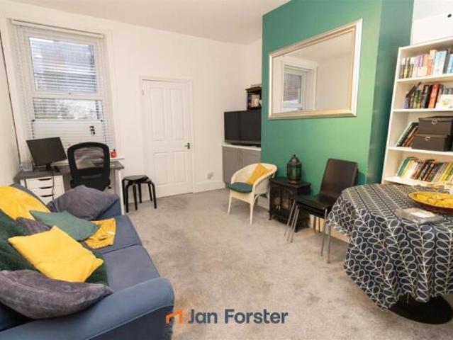 Flat for sale in Heaton, Tyne And Wear