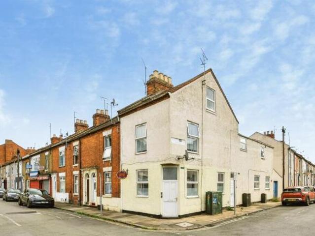 Flat for sale in Semilong, Northampton
