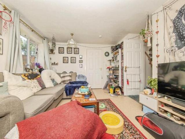 Flat for sale in Purdis Farm, Eastbridge