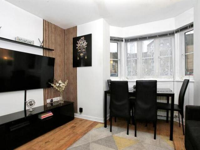 Flat for sale in Hampton Green, Cambridgeshire