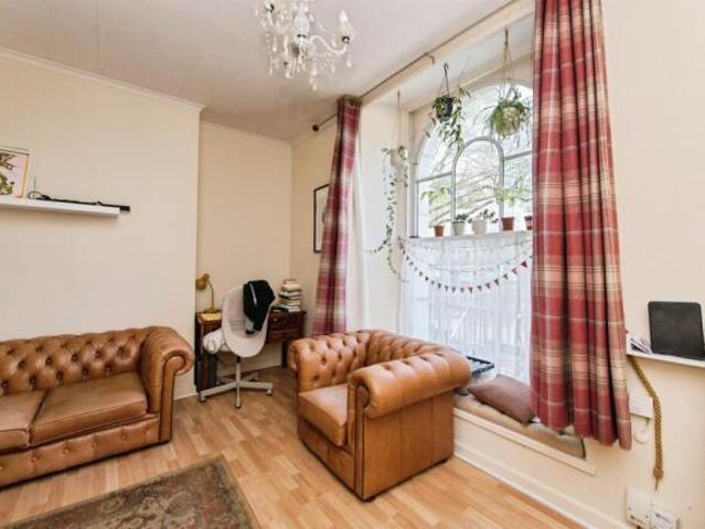 Flat for sale in Watergate, Devon