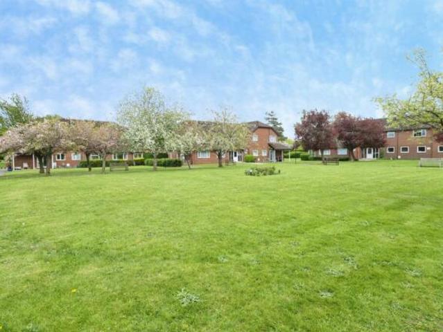Flat for sale in Newport Pagnell