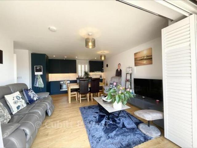 Flat for sale in Worthing, West Sussex