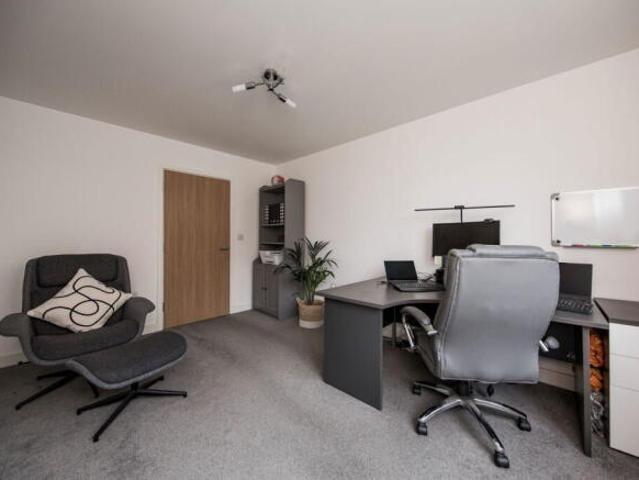 Flat for sale in Ramslye, Sandown Park