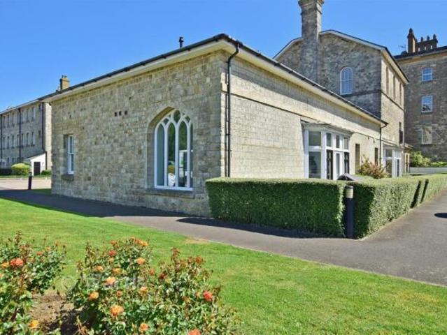 Flat for sale in Maidstone, Kent