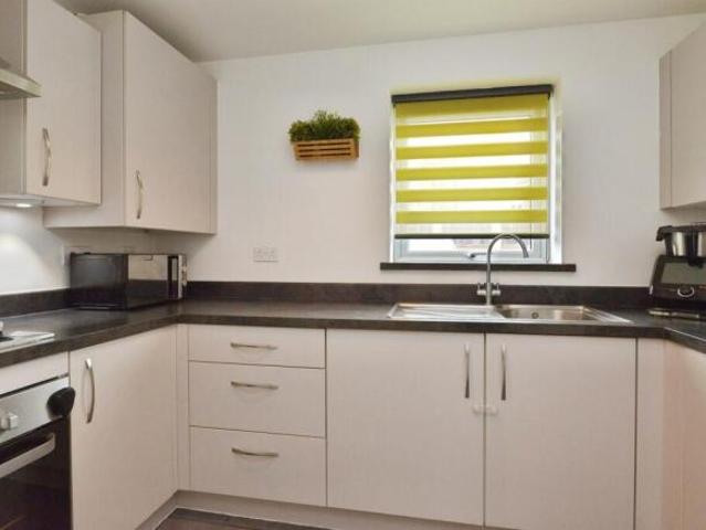 Flat for sale in Fairfields