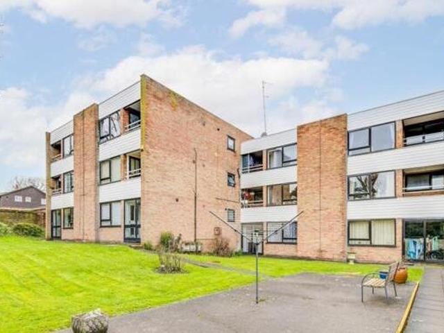 House for sale in Kings Hill, Colliers End